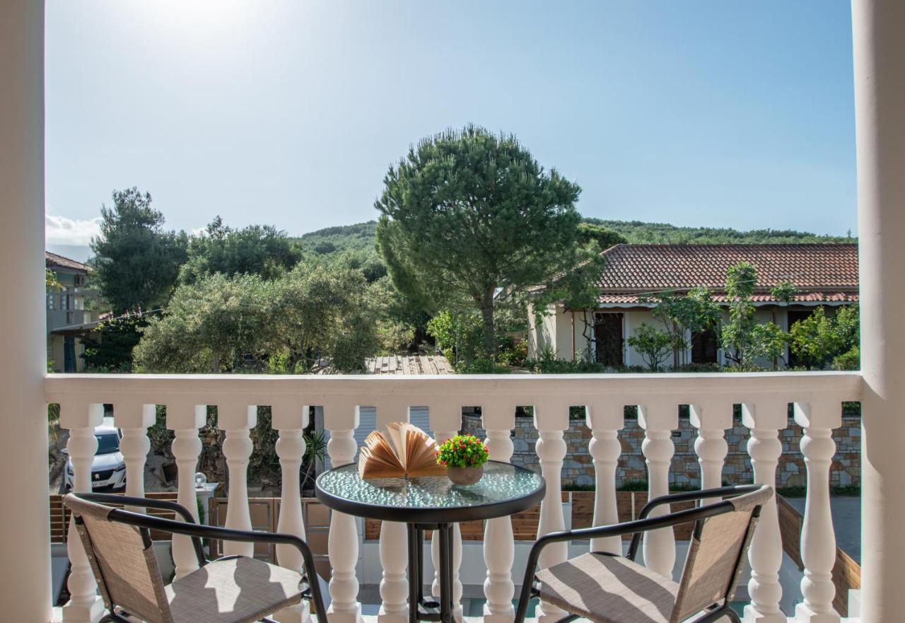 Aparthotel Kozanos & 3*